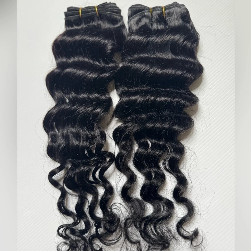 20 In 100% Human Hair Extensions  two  Bundles  Loose deep Black